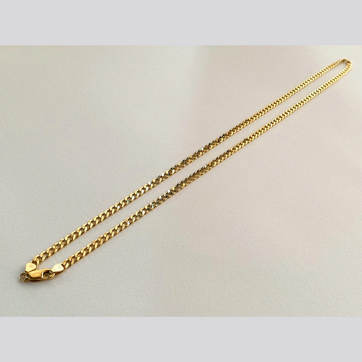 9K gold necklace 4mm. 24inches 14.5g. Curb chain GN375-4