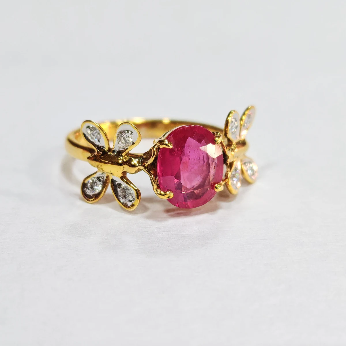 Ruby ring 18k gold with diamond